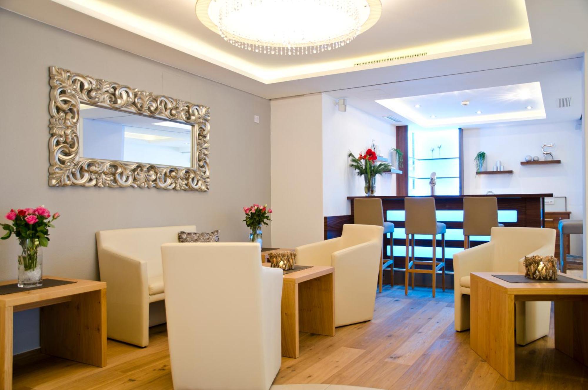 Hotel Garni Alpenland Ишгъл Екстериор снимка
