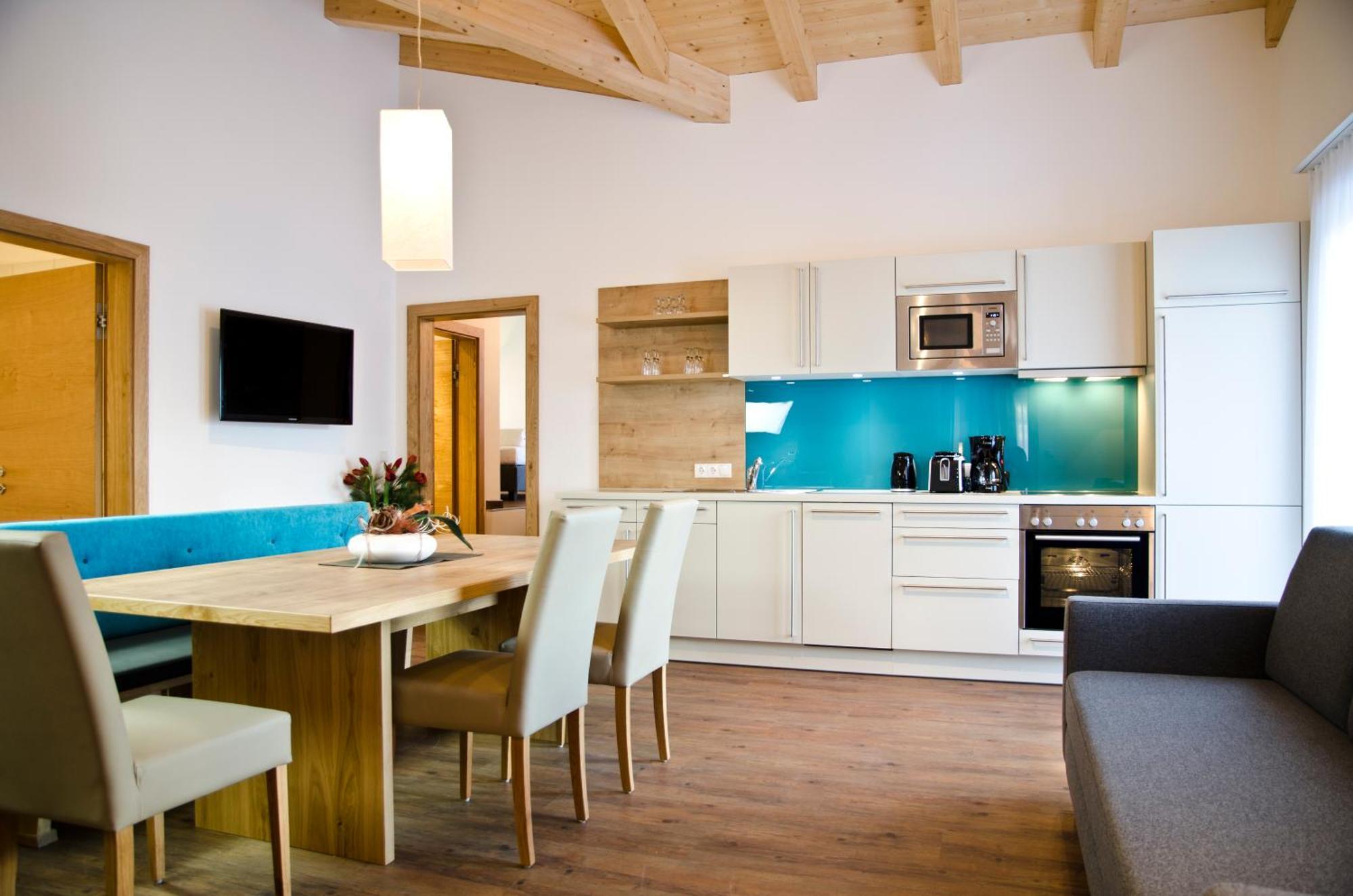 Hotel Garni Alpenland Ишгъл Екстериор снимка