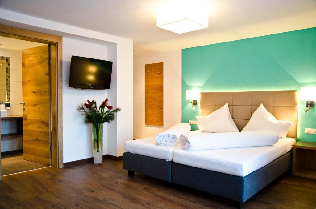 Hotel Garni Alpenland Ишгъл Стая снимка
