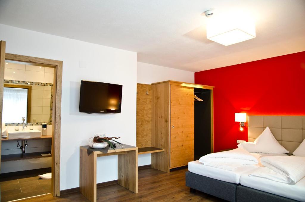 Hotel Garni Alpenland Ишгъл Стая снимка