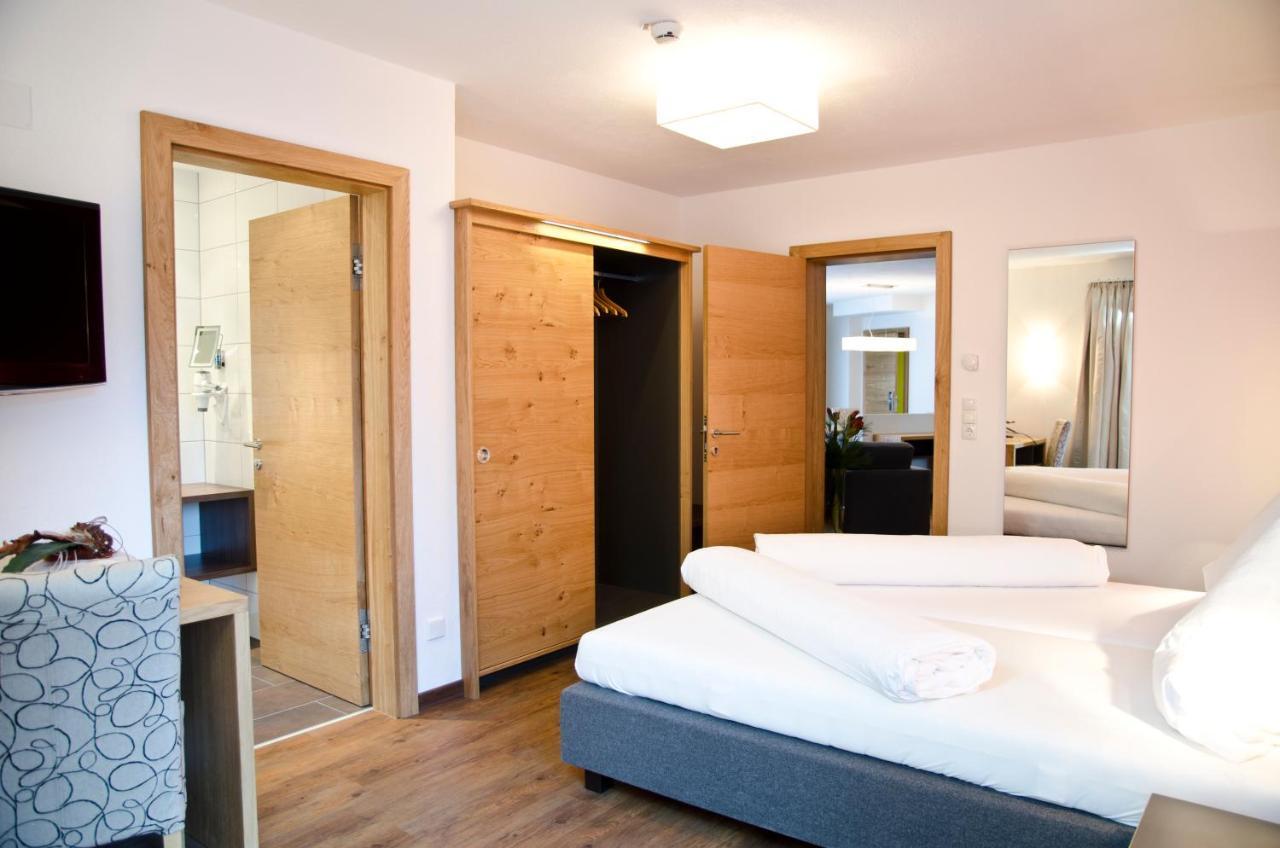 Hotel Garni Alpenland Ишгъл Екстериор снимка