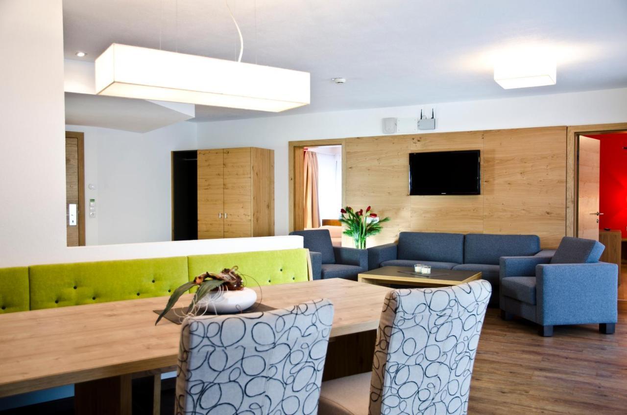 Hotel Garni Alpenland Ишгъл Екстериор снимка