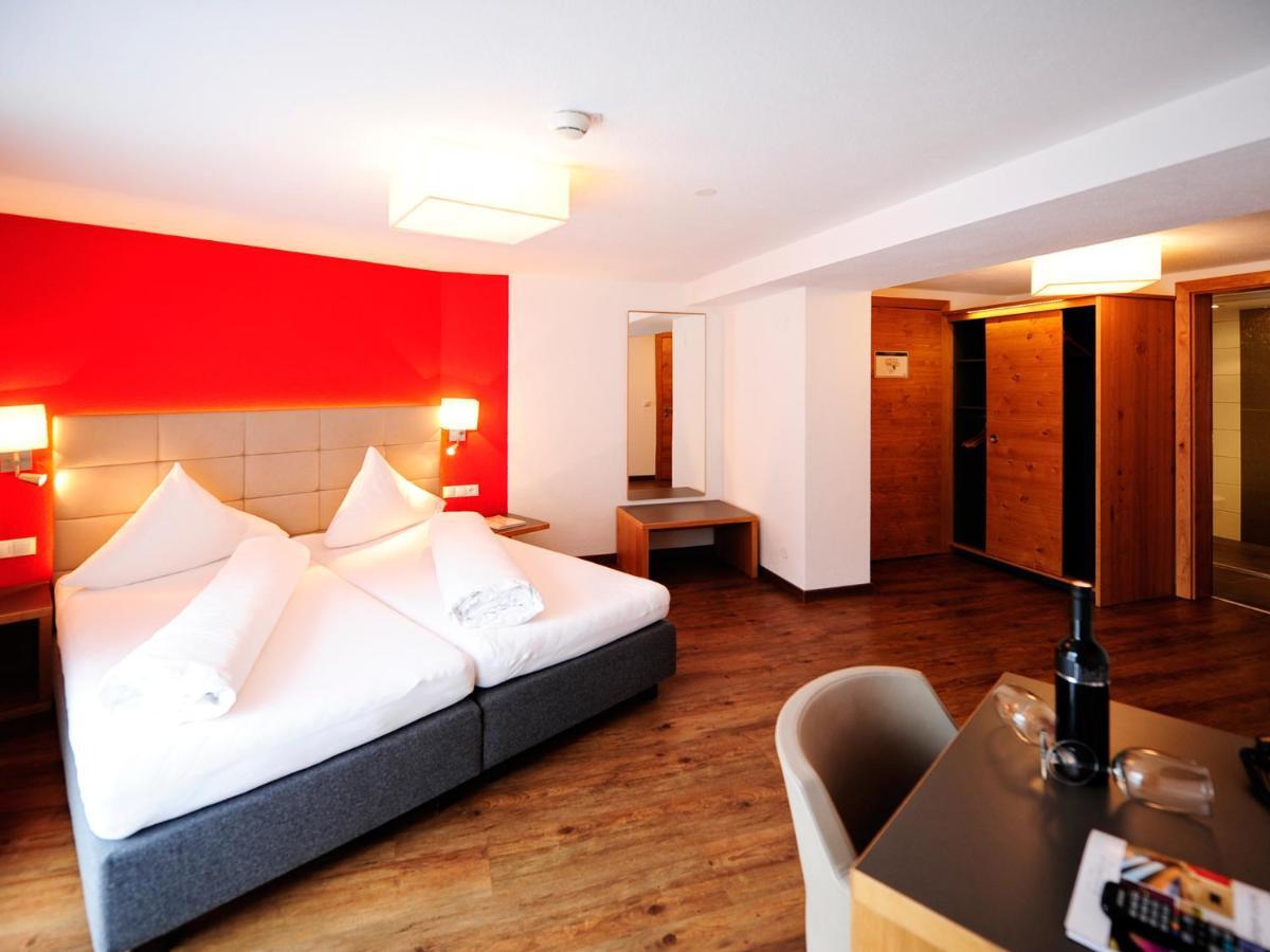 Hotel Garni Alpenland Ишгъл Екстериор снимка