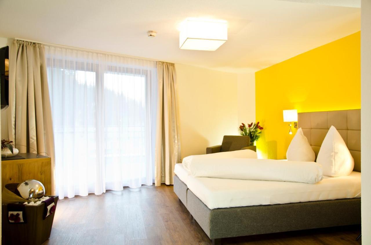 Hotel Garni Alpenland Ишгъл Екстериор снимка