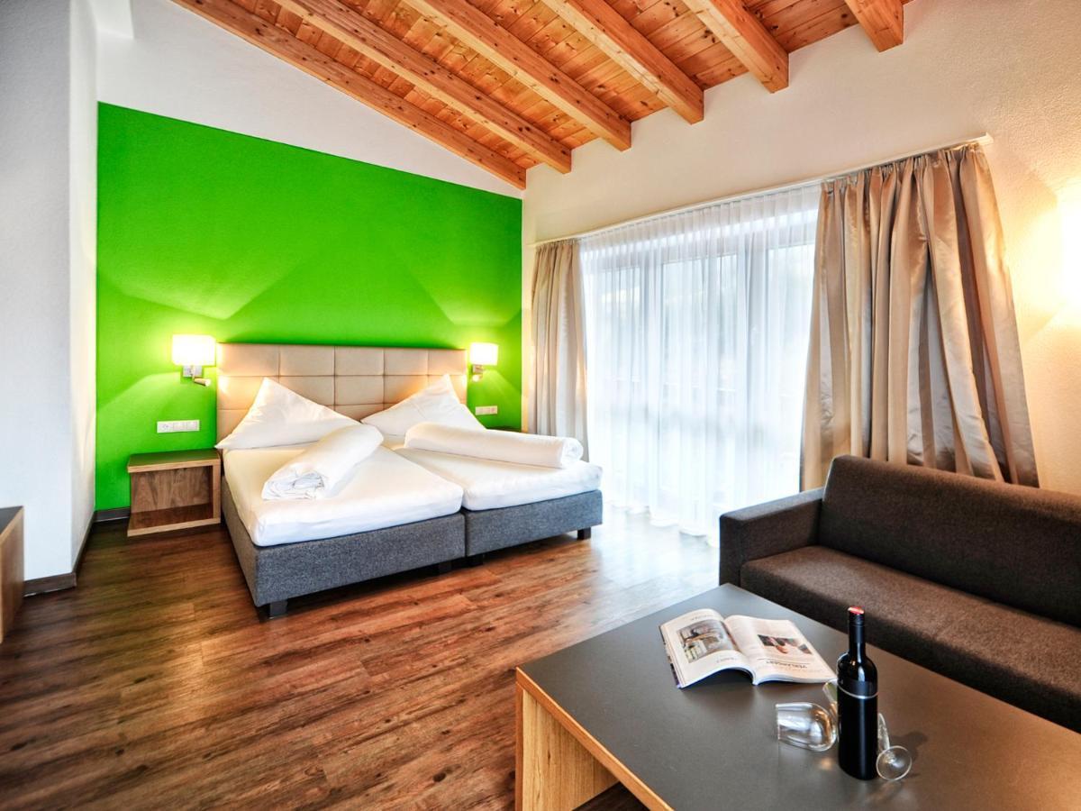Hotel Garni Alpenland Ишгъл Екстериор снимка